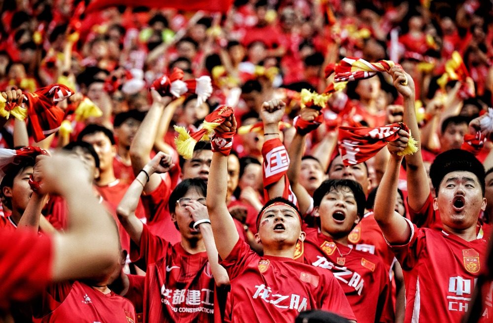 九州娱乐官网-关于战斗结束时球员庆祝，球迷掌声阵阵的信息